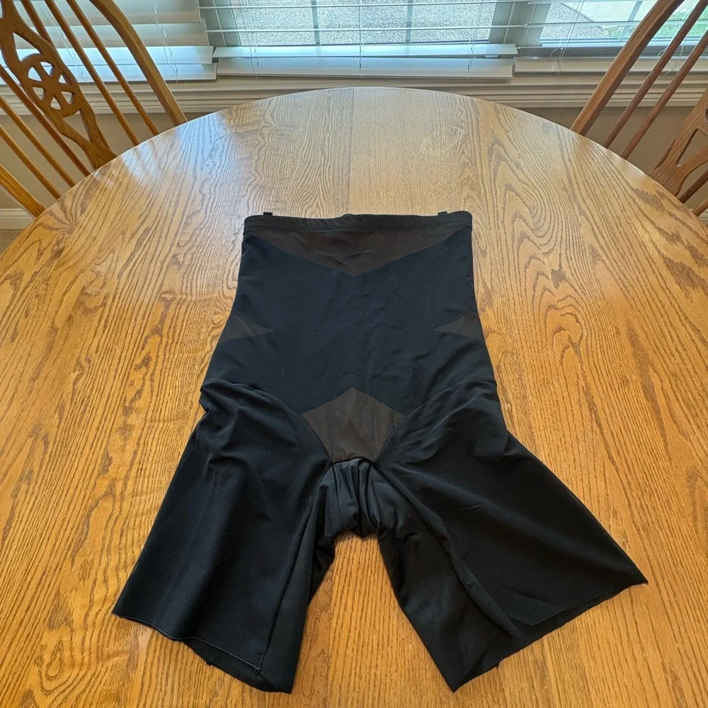 HoneyLove SuperPower Short size 1X Black Shaper EUC - Picture 2 of 11